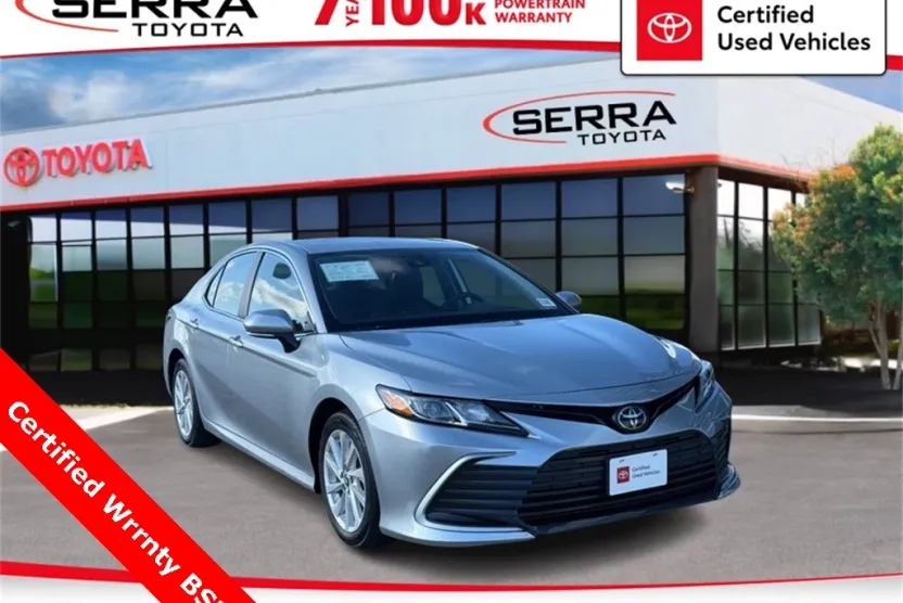 2023 Toyota Camry LE photo 1