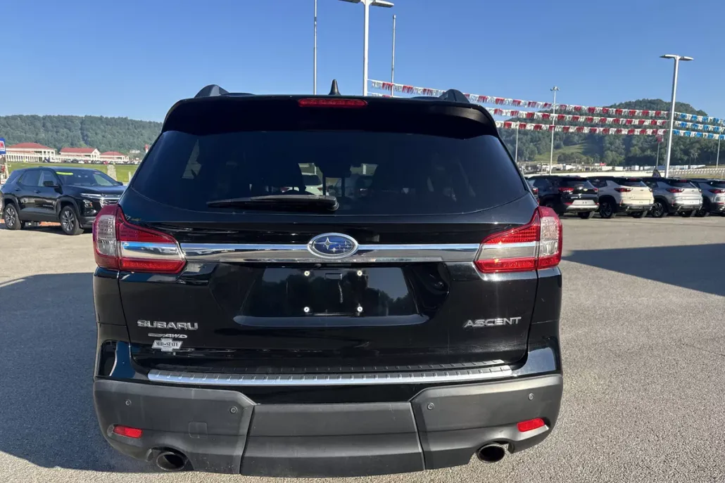 2020 Subaru Ascent Premium photo 1