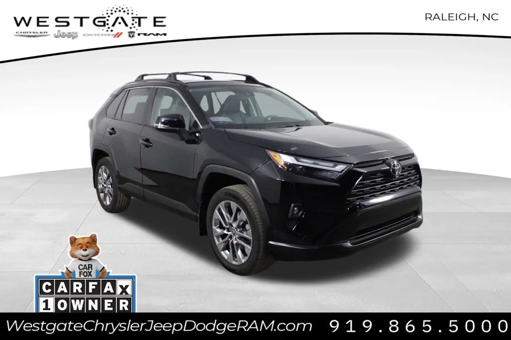 2023 Toyota RAV4 XLE Premium photo 1