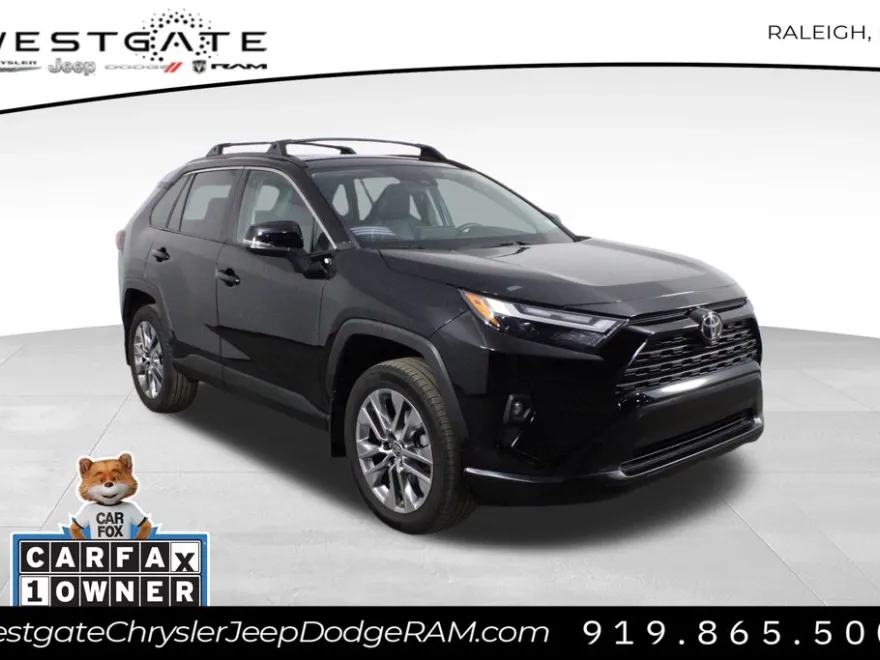 2023 Toyota RAV4 XLE Premium photo 1
