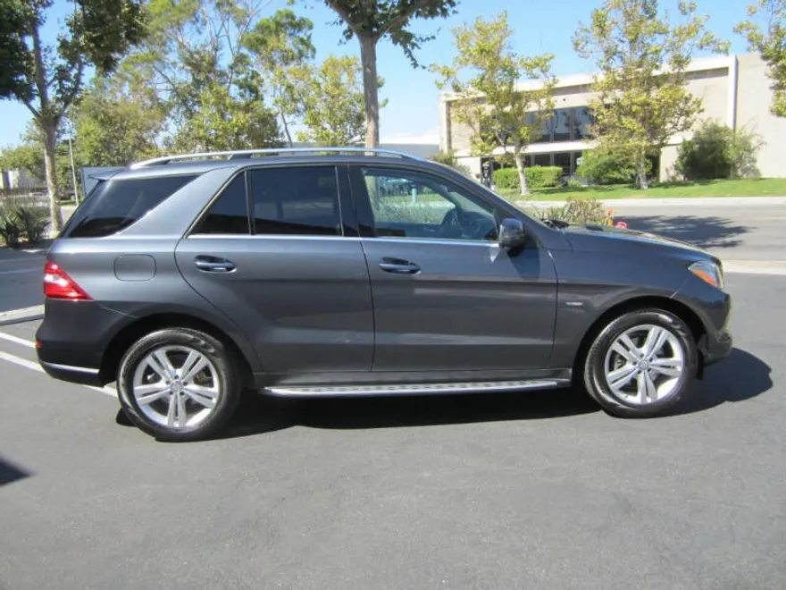 2012 Mercedes Benz ML 350 4MATIC photo 1