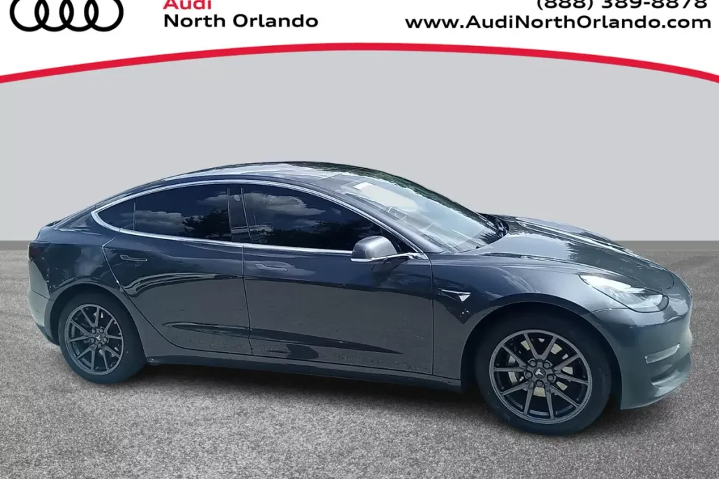 2018 Tesla Model 3 Long Range photo 1