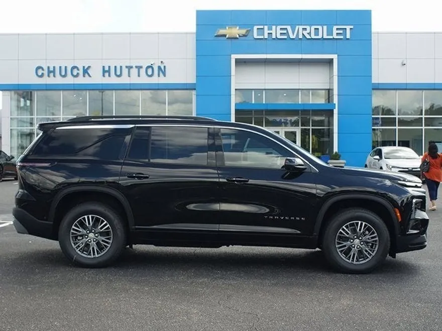 2025 Chevrolet Traverse photo 1