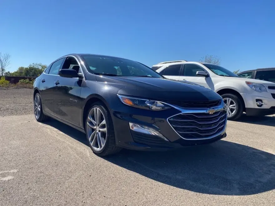 2023 Chevrolet Malibu 1LT photo 1