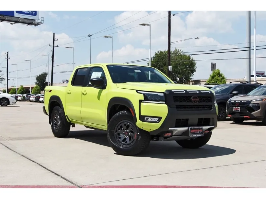 2026 Nissan Frontier PRO-4X photo 1