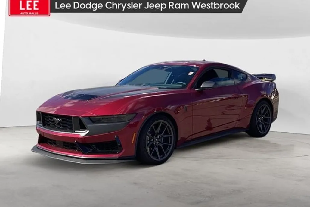 2025 Ford Mustang Dark Horse photo 1