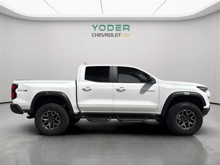 2025 Chevrolet Colorado ZR2 photo 1