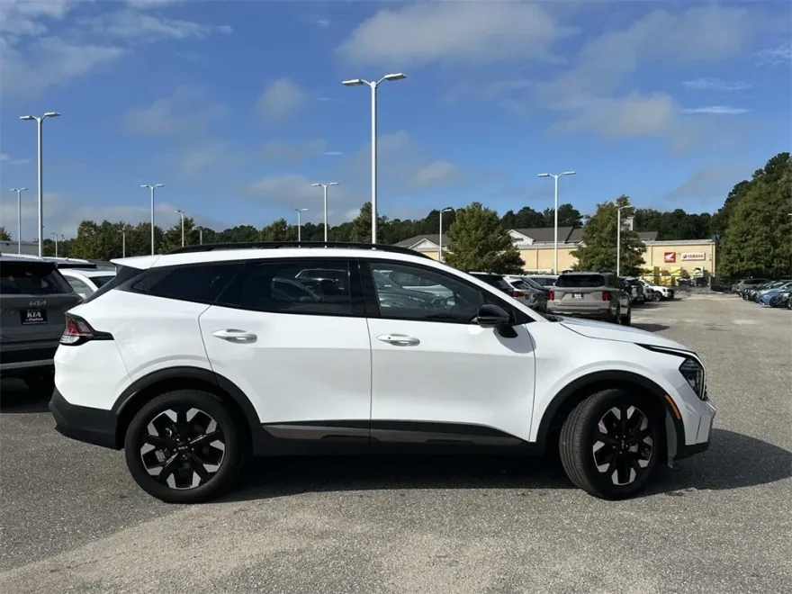 2024 Kia Sportage X-Line photo 1