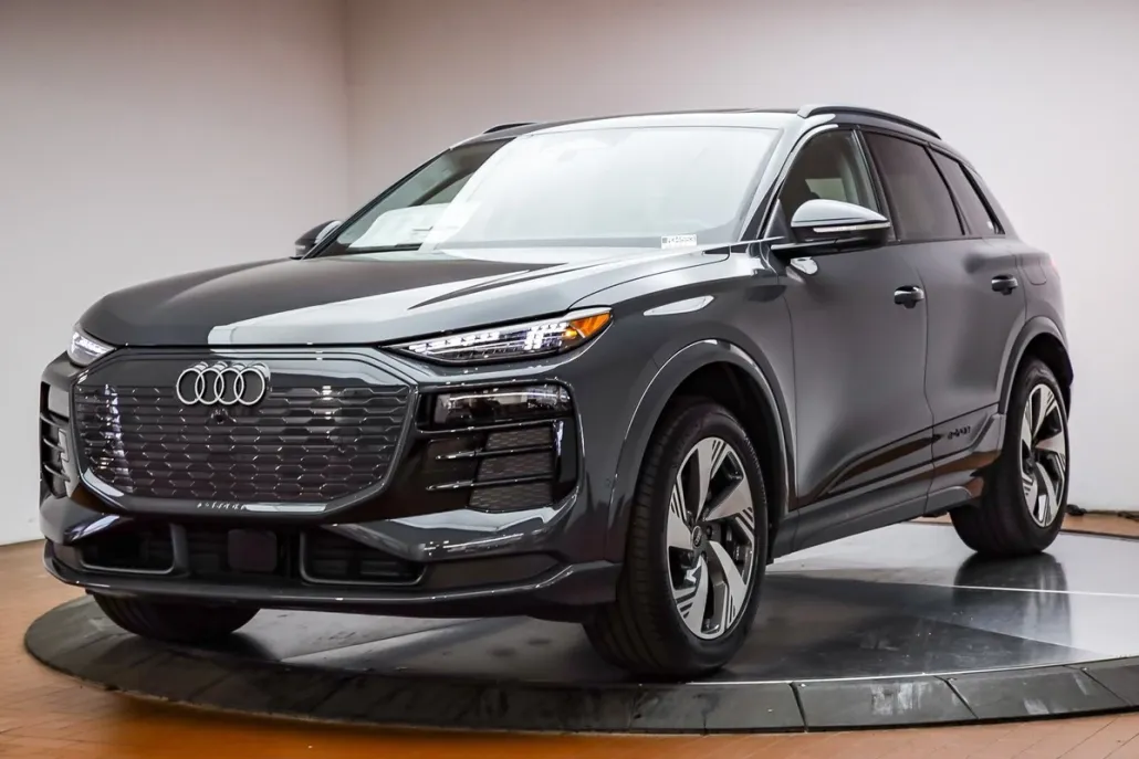 2025 Audi Q6 E-tron Premium Plus photo 1