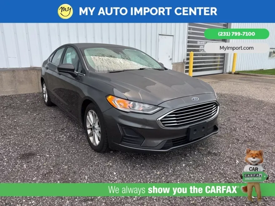 2019 Ford Fusion SE photo 1