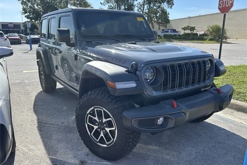 2024 Jeep Wrangler Rubicon photo 1
