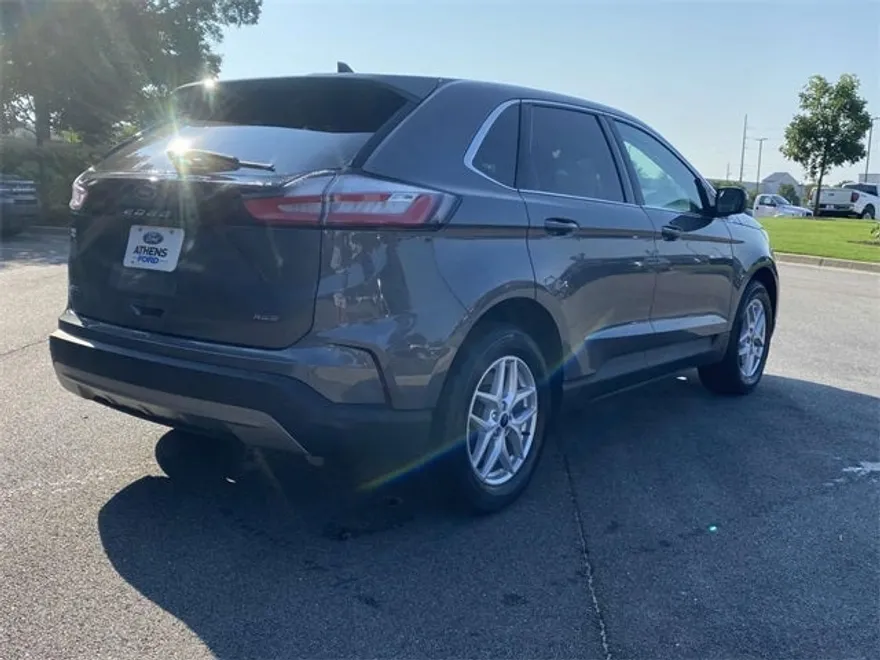 2024 Ford Edge SEL photo 1