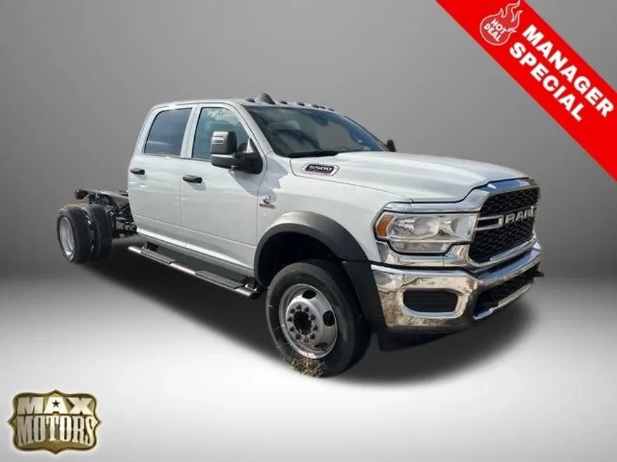 2024 Ram 5500 Tradesman photo 1