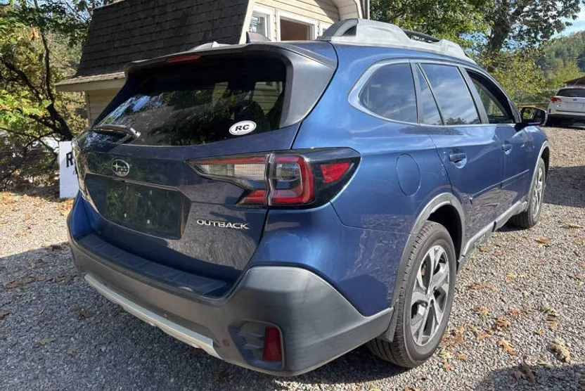 2020 Subaru Outback Limited photo 1