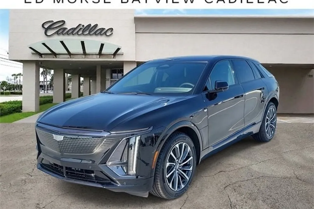 2025 Cadillac Lyriq Sport photo 1