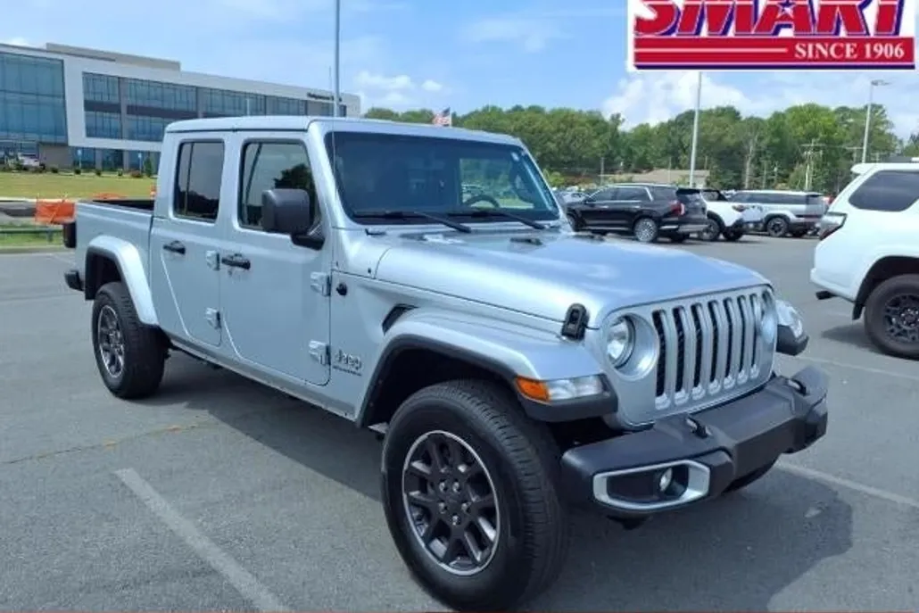 2023 Jeep Gladiator Overland photo 1