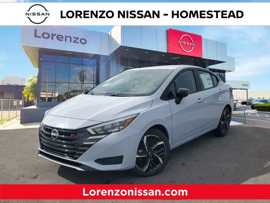 2025 Nissan Versa SR photo 1