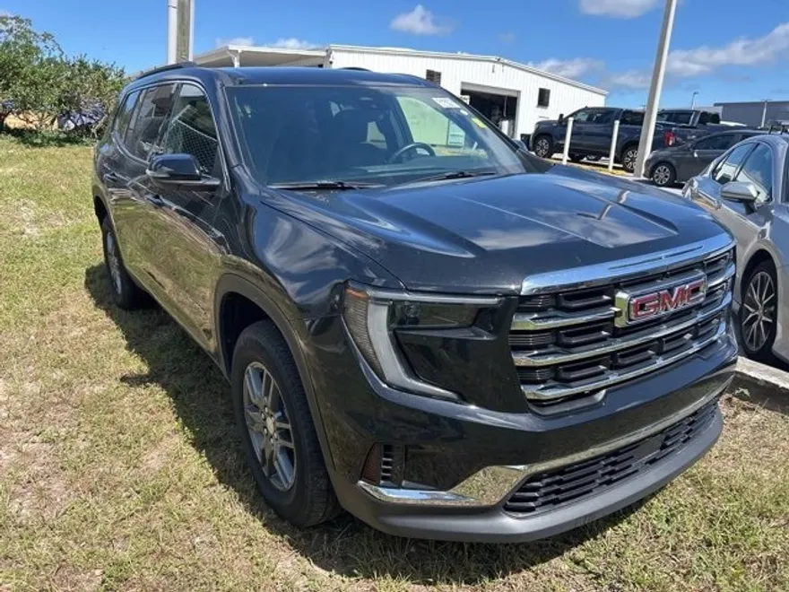 2025 Gmc Acadia Elevation photo 1