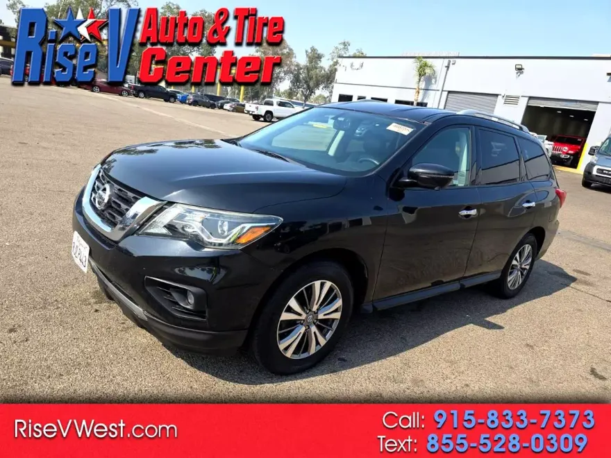2019 Nissan Pathfinder S photo 1