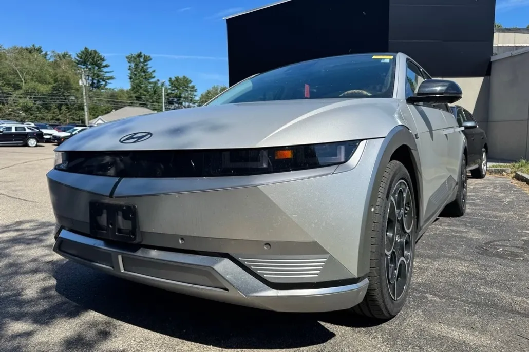 2024 Hyundai Ioniq 5 Limited photo 1