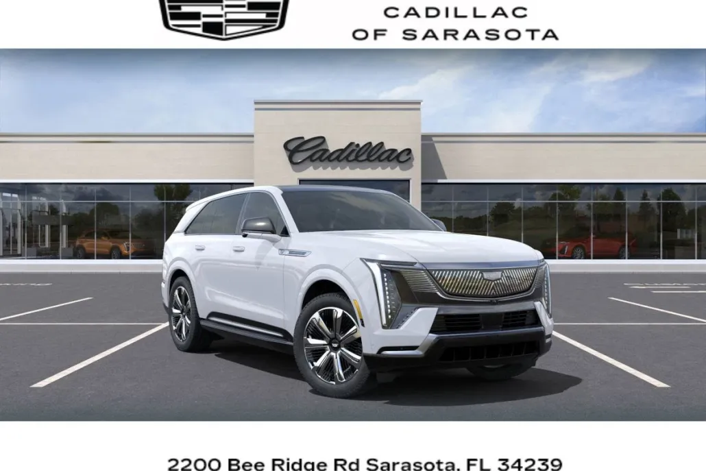 2025 Cadillac Escalade IQ Luxury photo 1