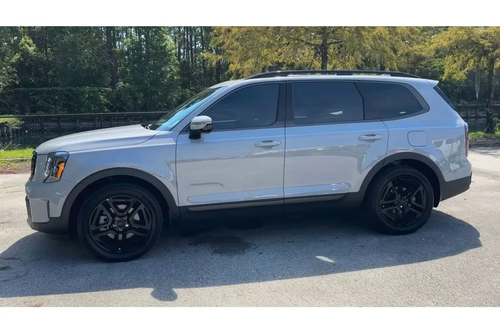 2025 Kia Telluride SX Prestige X-Line photo 1