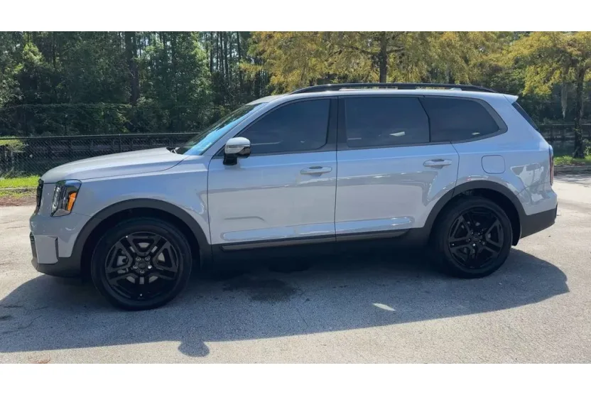 2025 Kia Telluride SX Prestige X-Line photo 1