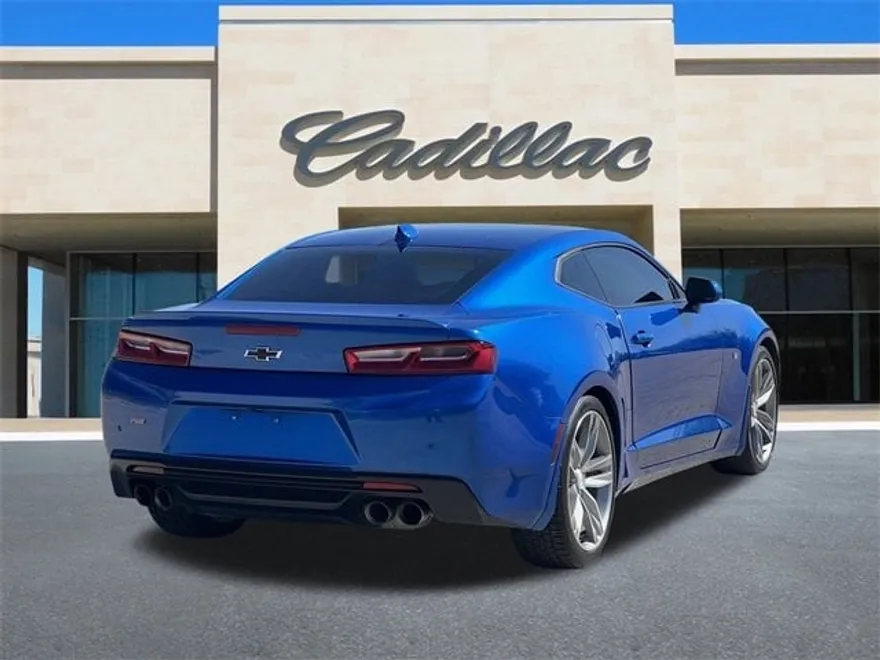 2017 Chevrolet Camaro 2LT photo 1