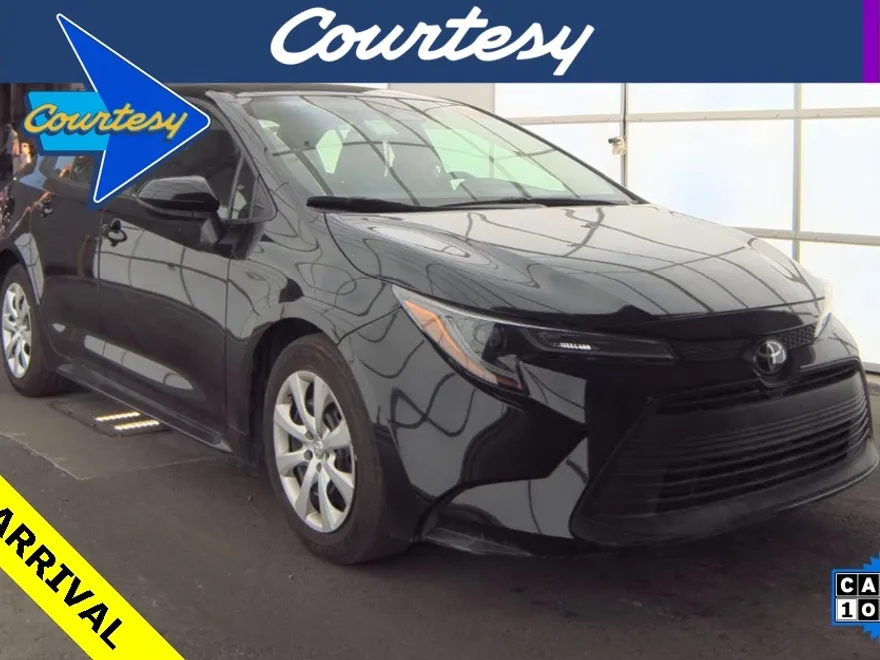 2024 Toyota Corolla LE photo 1