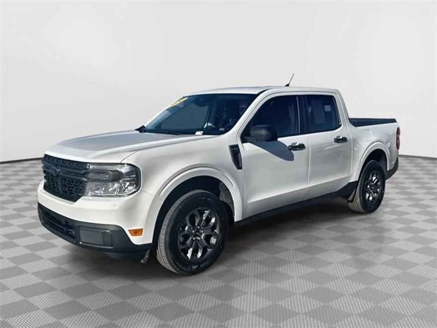 2024 Ford Maverick XLT photo 1