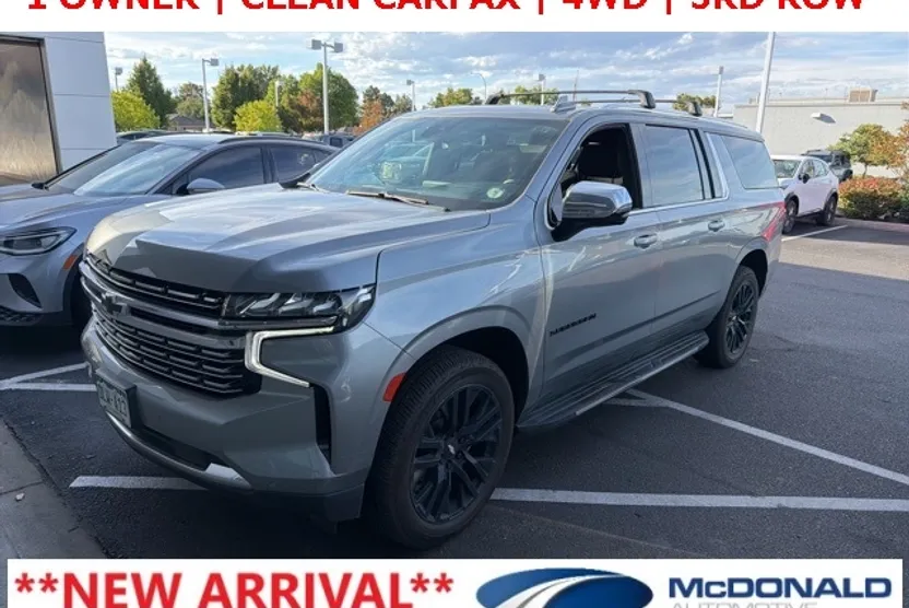 2023 Chevrolet Suburban Premier photo 1