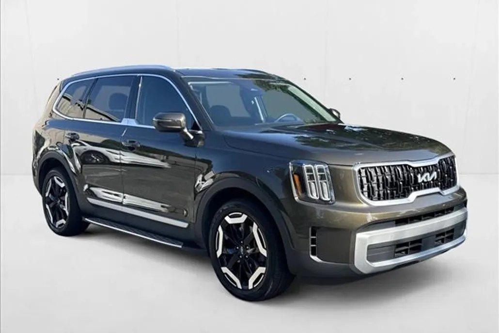 2024 Kia Telluride EX photo 1