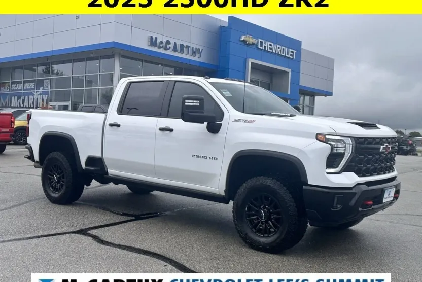 2025 Chevrolet Silverado 2500HD ZR2 photo 1