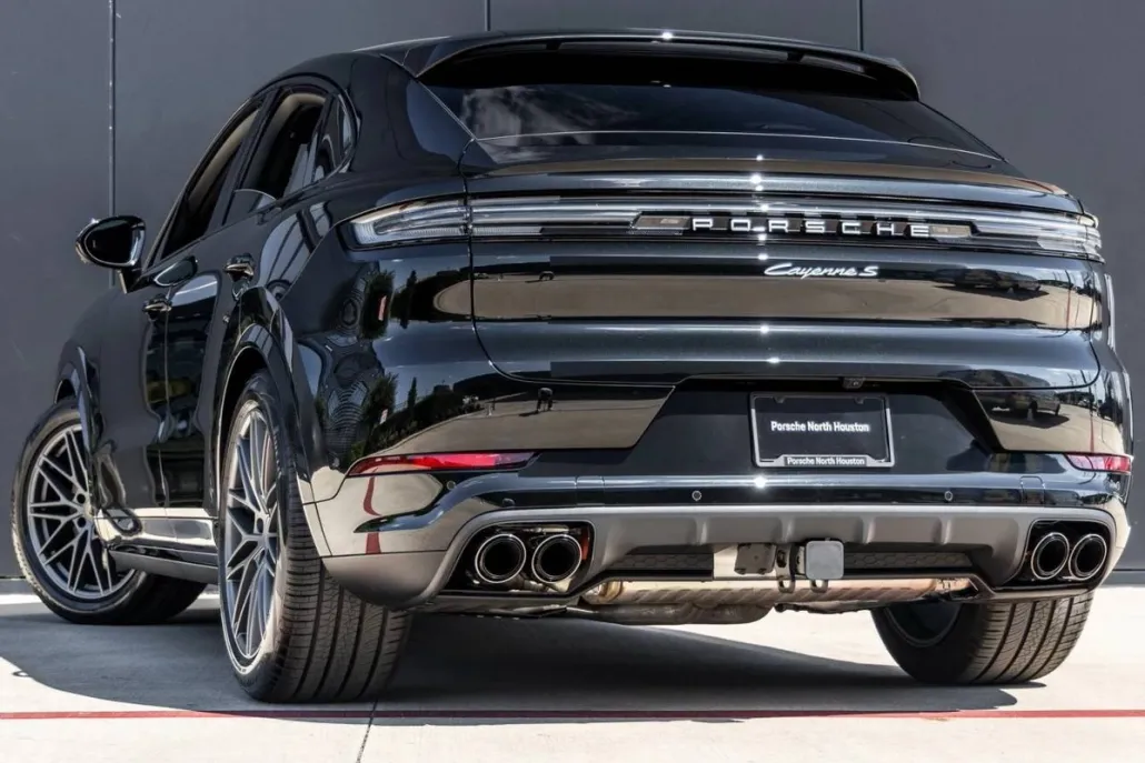 2026 Porsche Cayenne S Coupe photo 1