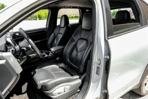 2013 Porsche Cayenne S photo 3