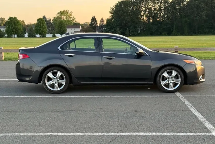 2011 Acura TSX Technology photo 1