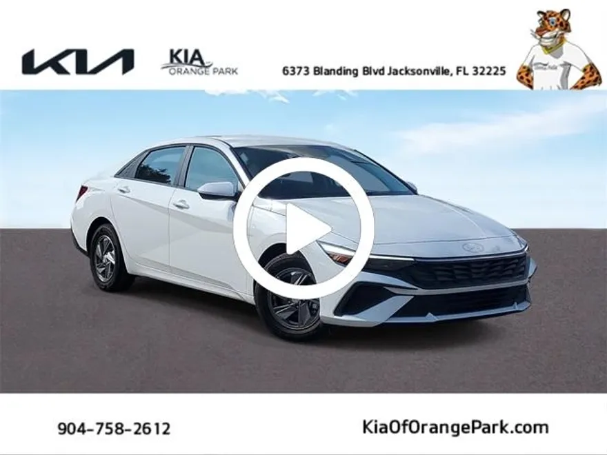 2025 Hyundai Elantra SE photo 1