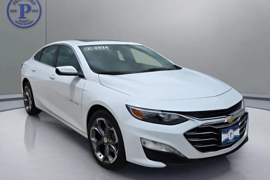 2024 Chevrolet Malibu 1LT photo 1