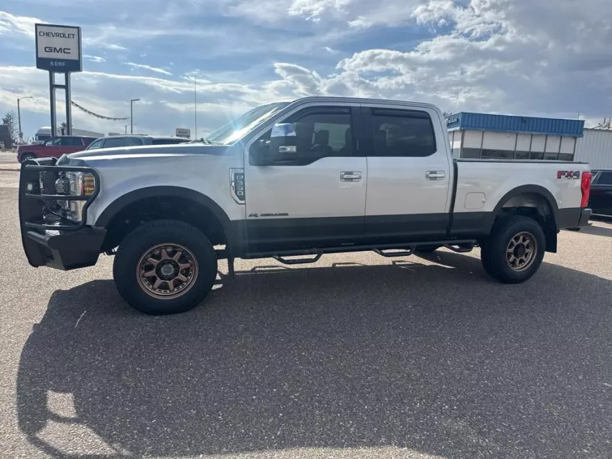 2019 Ford F-350 XLT photo 1