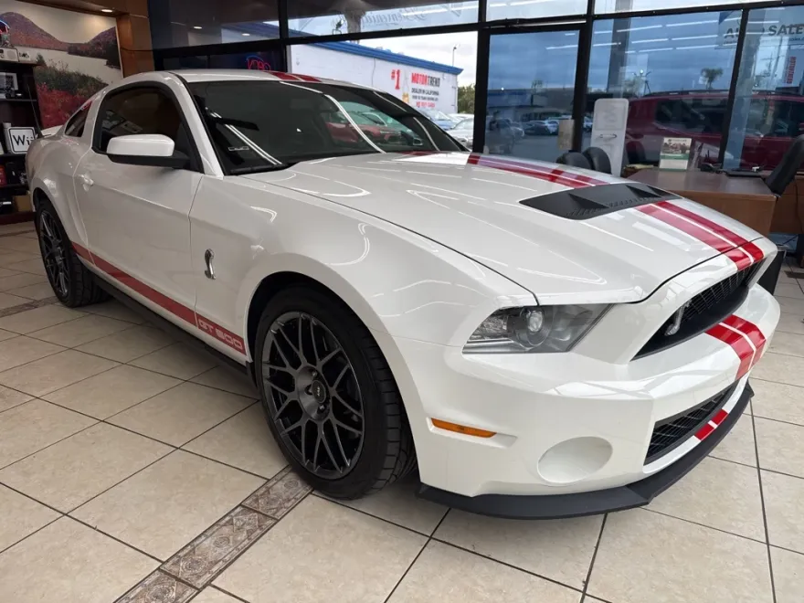 2012 Ford Mustang Shelby GT500 photo 1