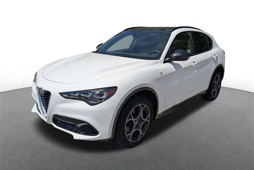 2024 Alfa Romeo Stelvio Ti photo 1
