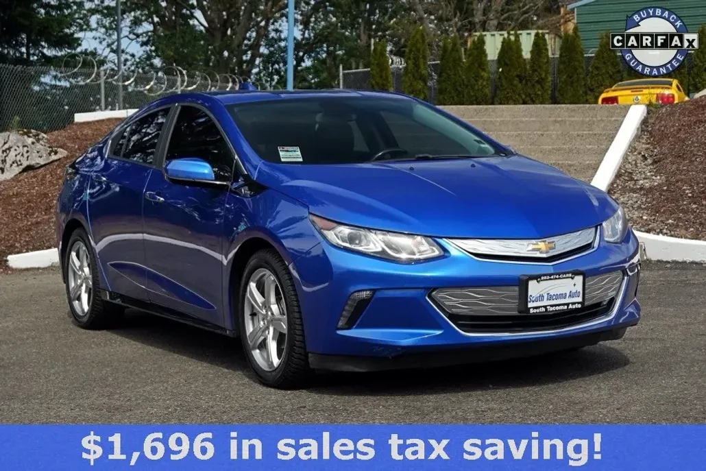 2018 Chevrolet Volt LT photo 1