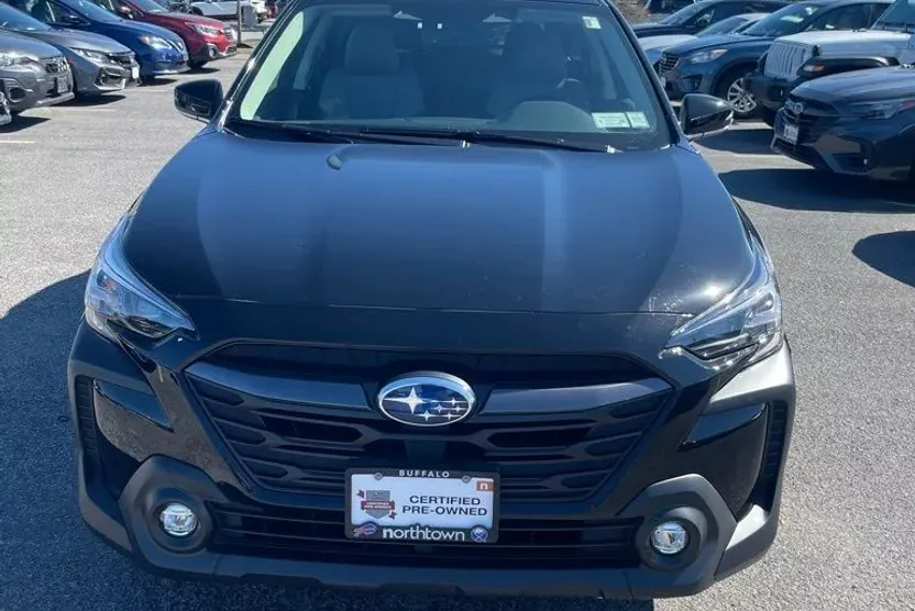 2025 Subaru Outback Premium photo 1