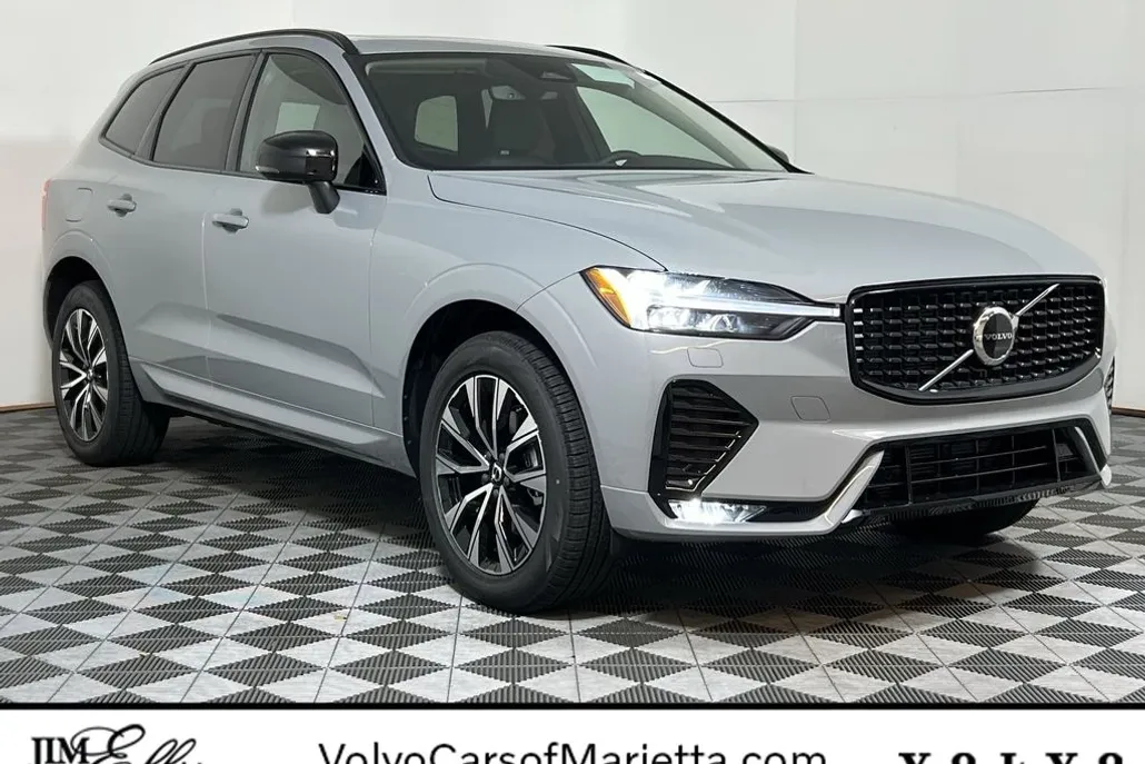 2025 Volvo XC60 B5 Core photo 1