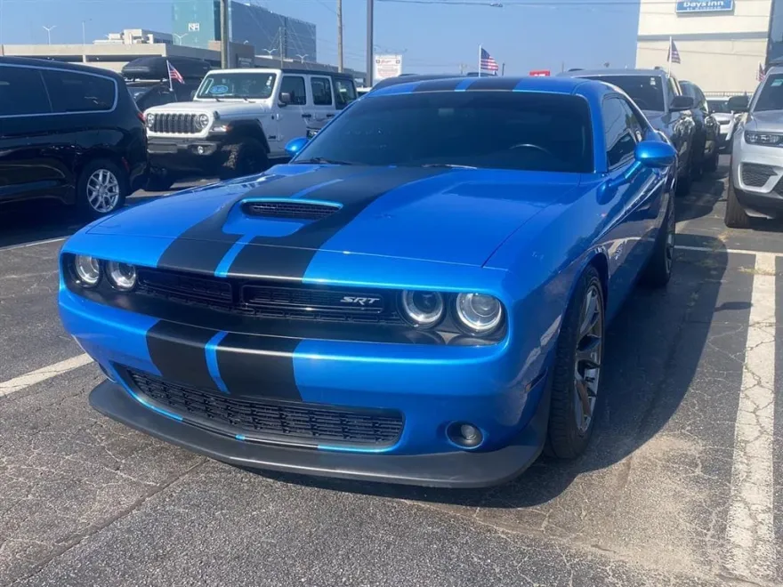 2015 Dodge Challenger SRT8 392 photo 1