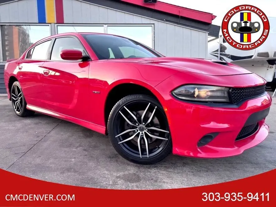 2019 Dodge Charger R/T photo 1