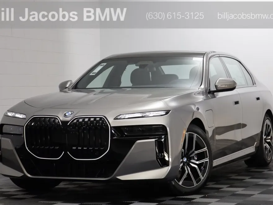 2026 Bmw 750e photo 1