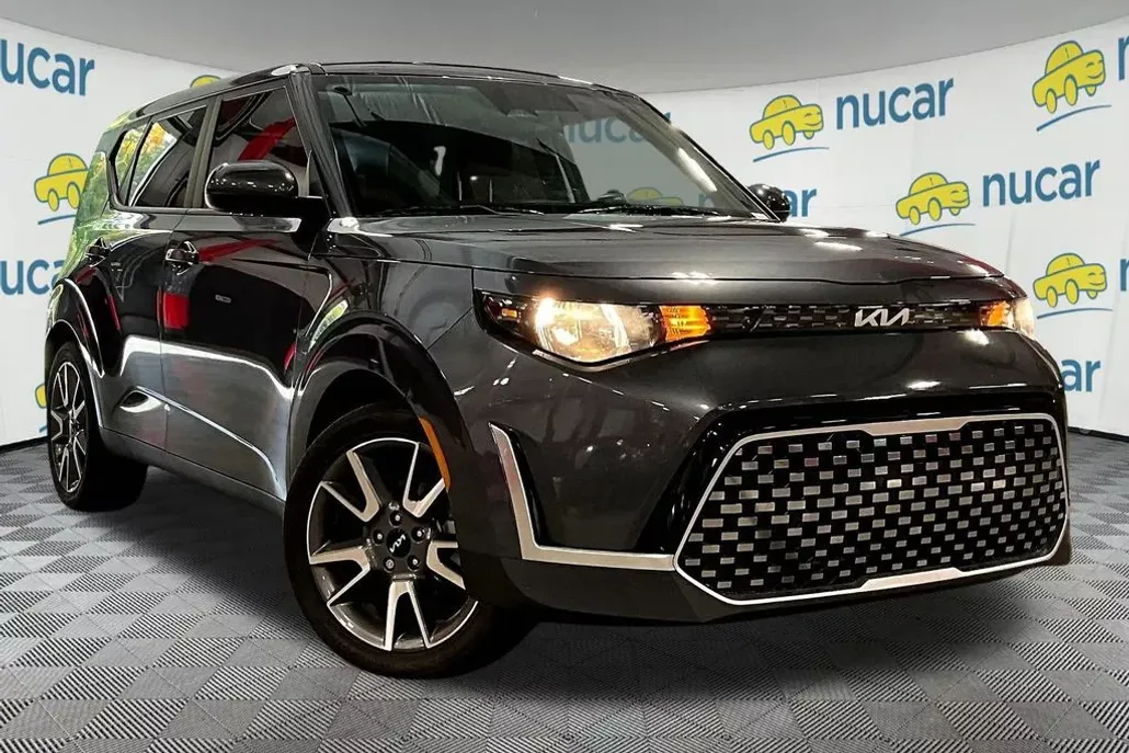 2024 Kia Soul EX photo 1