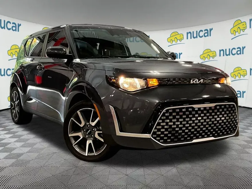 2024 Kia Soul EX photo 1