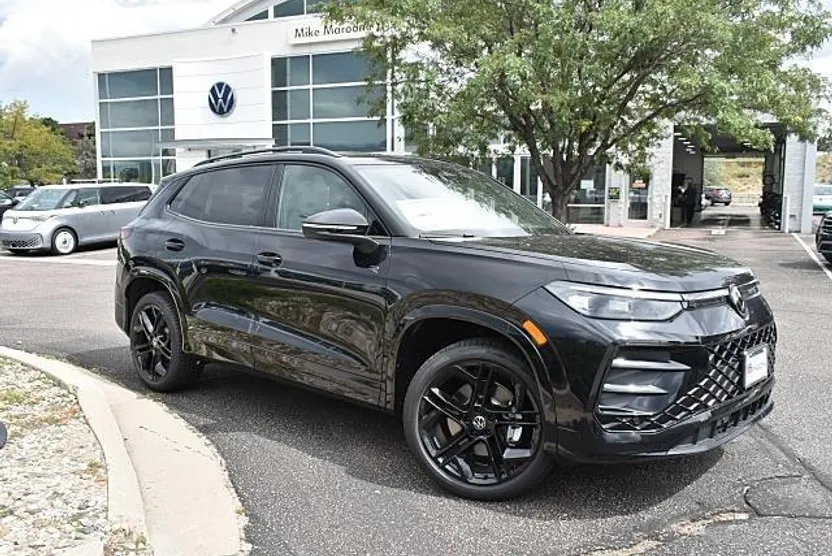 2025 Volkswagen Tiguan SE R-Line Black photo 1